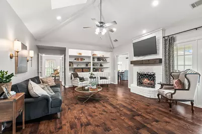 3809 Kelly Boulevard, Carrollton, TX 75007 - Photo 11