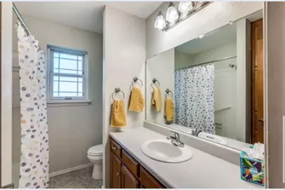 802 Wilshire Court, Arlington, TX 76012 - Photo 9