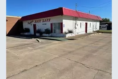 415 W Hubbard Street, Mineral Wells, TX 76067 - Photo 1