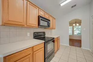 1405 Cedar Springs Dr, Allen, TX 75002 - Photo 11