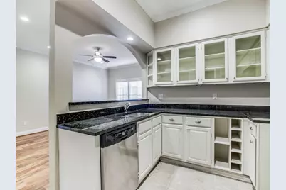 4102 Buena Vista Street #10, Dallas, TX 75204 - Photo 9