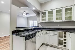 4102 Buena Vista St, Dallas, TX 75204 - Photo 9