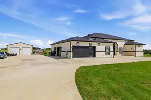 1401 Carter Dr, Royse City, TX 75189 - Photo 3
