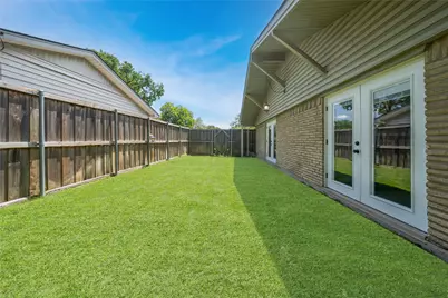 1305 Savannah Drive, Irving, TX 75062 - Photo 17