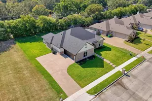 308 Crye Cir, Robinson, TX 76706 - Photo 35