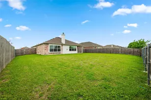 1516 Shady Shores Dr, Glenn Heights, TX 75154 - Photo 25