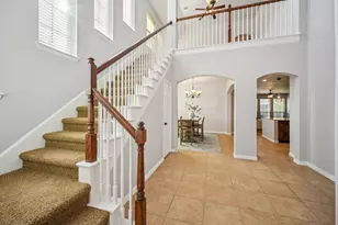 520 Eastland Dr, Lewisville, TX 75056 - Photo 3