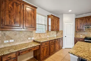 520 Eastland Dr, Lewisville, TX 75056 - Photo 11