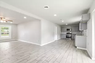 13634 Pyramid Dr, Farmers Branch, TX 75234 - Photo 11