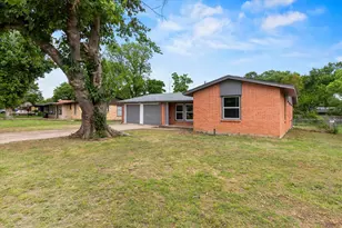 13634 Pyramid Dr, Farmers Branch, TX 75234 - Photo 3