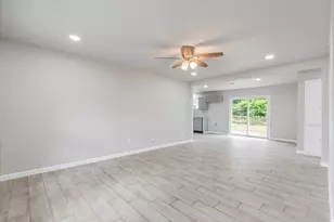 13634 Pyramid Dr, Farmers Branch, TX 75234 - Photo 5