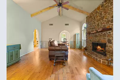 3402 Marsh Lane, Grapevine, TX 76051 - Photo 9