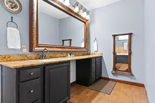 3402 Marsh Ln, Grapevine, TX 76051 - Photo 29