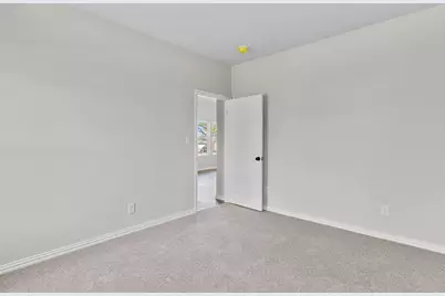 1832 E Broadway Avenue, Fort Worth, TX 76104 - Photo 21