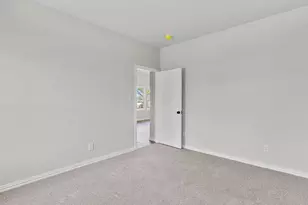 1832 E Broadway Ave, Fort Worth, TX 76104 - Photo 21