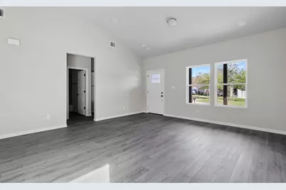 1832 E Broadway Avenue, Fort Worth, TX 76104 - Photo 5