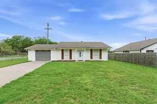 1032 Greg St, Azle, TX 76020 - Photo 5