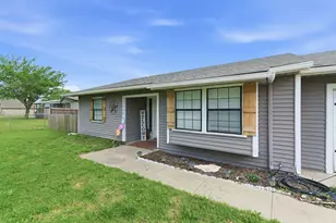 1032 Greg St, Azle, TX 76020 - Photo 9