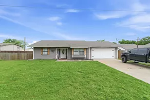 1032 Greg St, Azle, TX 76020 - Photo 7