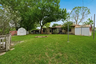 4137 Hiland Drive, Beverly Hills, TX 76711 - Photo 13