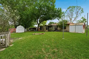 4137 Hiland Dr, Beverly Hills, TX 76711 - Photo 13