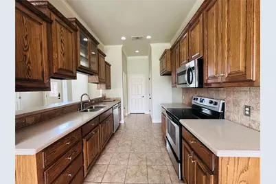 802 Wandering Court, Granbury, TX 76049 - Photo 5