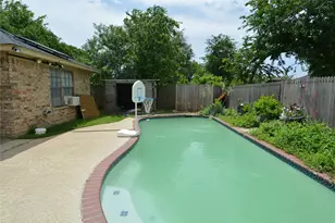 1306 Clearfield Dr, Cleburne, TX 76033 - Photo 7