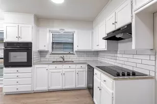 1620 Brown Trail, Hurst, TX 76054 - Photo 17