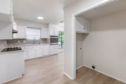 1620 Brown Trail, Hurst, TX 76054 - Photo 5