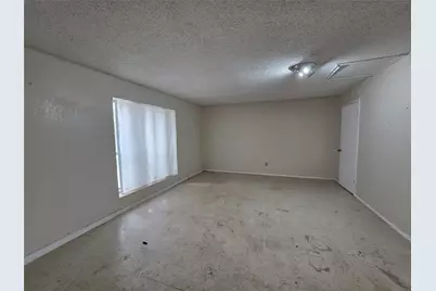 1613 S Bent Tree Trail, Grand Prairie, TX 75052 - Photo 9