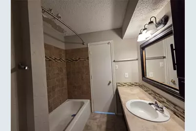 1613 S Bent Tree Trail, Grand Prairie, TX 75052 - Photo 11