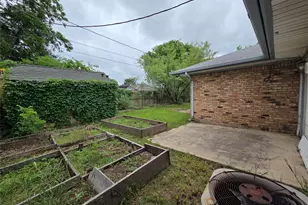 1613 S Bent Tree Trail, Grand Prairie, TX 75052 - Photo 21