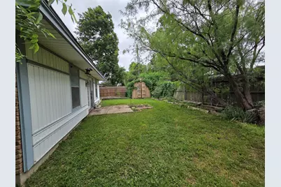 1613 S Bent Tree Trail, Grand Prairie, TX 75052 - Photo 17