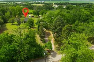 505 N Howison St, Bogata, TX 75417 - Photo 39