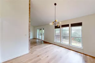 4610 Bellefontaine Ct, Arlington, TX 76017 - Photo 5