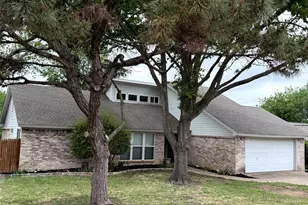 4610 Bellefontaine Ct, Arlington, TX 76017 - Photo 1