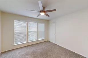 4610 Bellefontaine Ct, Arlington, TX 76017 - Photo 11