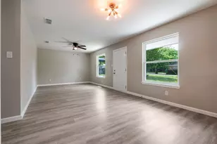 210 W Shelton St, Alvarado, TX 76009 - Photo 11