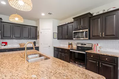 1715 Swale Lane, Granbury, TX 76049 - Photo 17