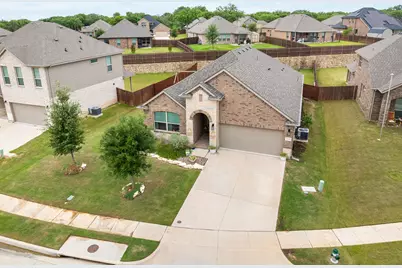 1715 Swale Lane, Granbury, TX 76049 - Photo 37