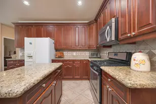 4730 Bayberry St, Flower Mound, TX 75028 - Photo 5