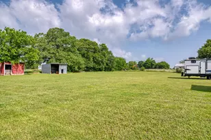2268 Tanglewood St, Weatherford, TX 76085 - Photo 37