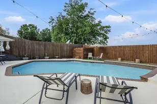 3109 Emerald St, Bedford, TX 76021 - Photo 7