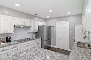 3109 Emerald St, Bedford, TX 76021 - Photo 15
