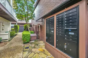 5926 Sandhurst Ln, Dallas, TX 75206 - Photo 35