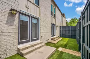 5926 Sandhurst Ln, Dallas, TX 75206 - Photo 25
