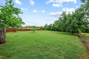 901 8th St, Honey Grove, TX 75446 - Photo 33