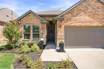 4727 Bluffview Drive, Haltom City, TX 76137 - Photo 7
