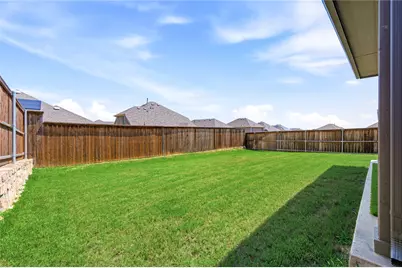 4727 Bluffview Drive, Haltom City, TX 76137 - Photo 31