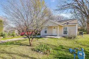 691 Meadow Park Dr, White Settlement, TX 76108 - Photo 3